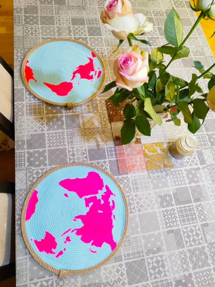 Set of 2Round Rugs,Planet Earth,World Map,space children's room,Table Stand,placemat,earth day gift,space decor,dresser decor,gift,mug rug