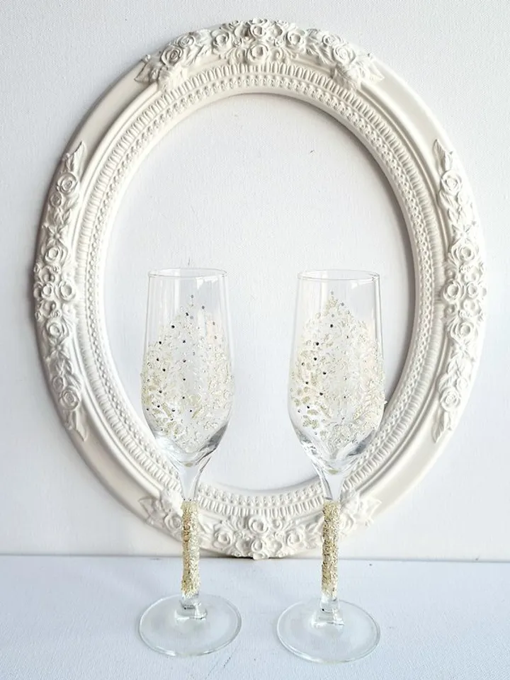 Wedding Flute set Adorned with Unique Pattern and Crystals Art  Elegantce Glass