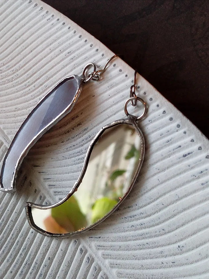 Wavy mirror earring, simple stained glass, Pepper earrings, glass earrings, kawaii earrings, Dangle earrings