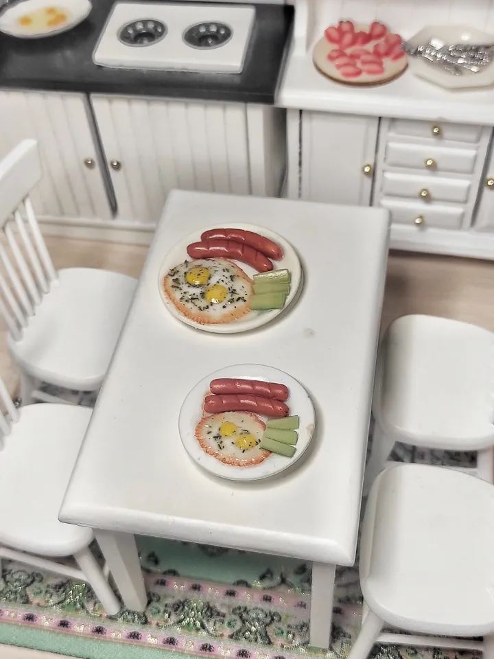 Small food, micro, miniature, breakfast for doll, scrambled eggs, sausage, dollhouse miniature, mini food, food for doll