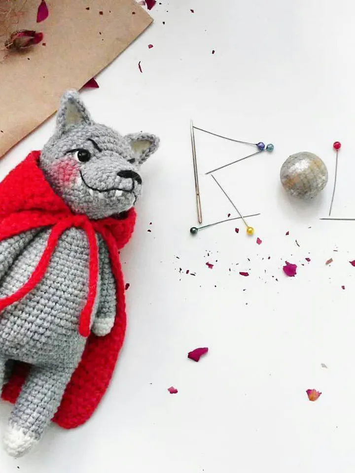 Crochet pattern wolf red riding hood