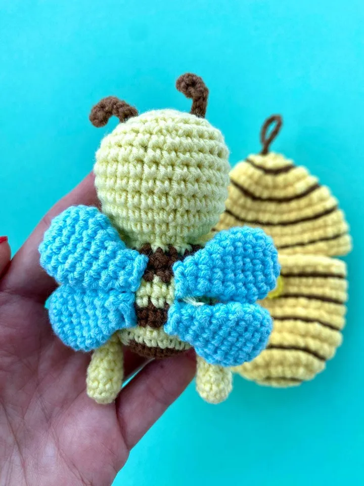 Crochet pattern bee in beehive - Amigurumi bumble bee easter- English Pdf - Easter gift - Insect pattern