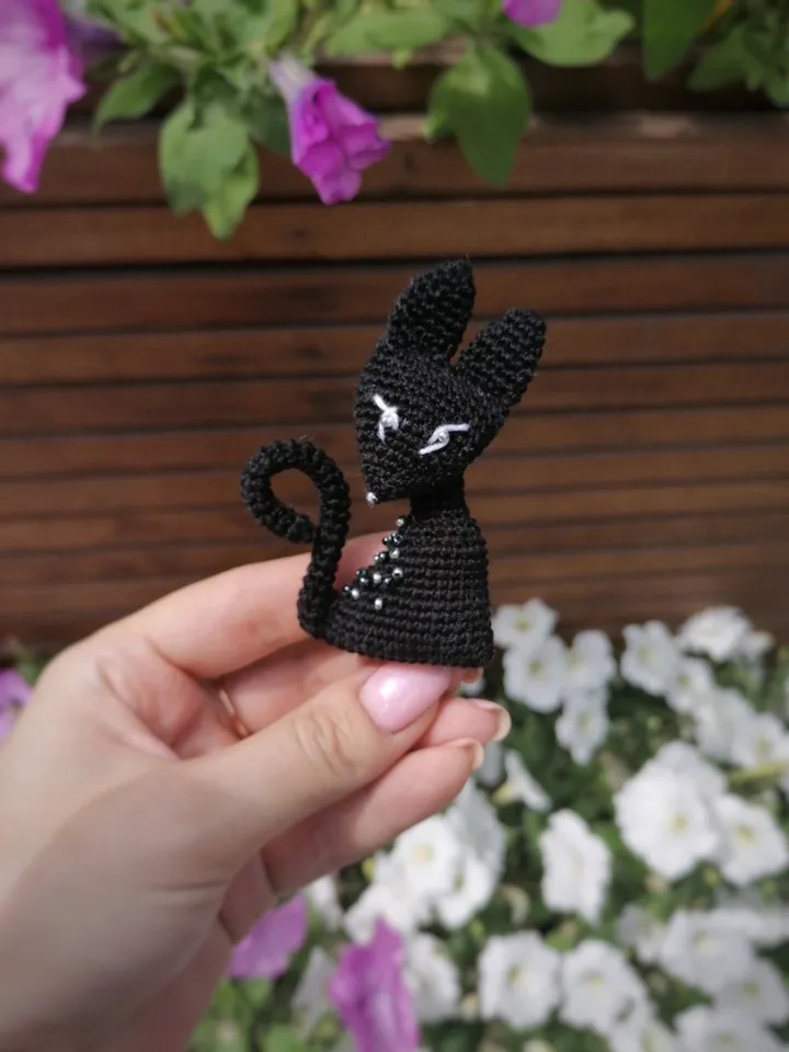 PDF Crochet Brooch Pattern Black Cat, Amigurumi Cat Pin, Cute Crochet Kitty, Animal Brooch Pattern, Handmade Cat Jewelry Crochet Animal Gift