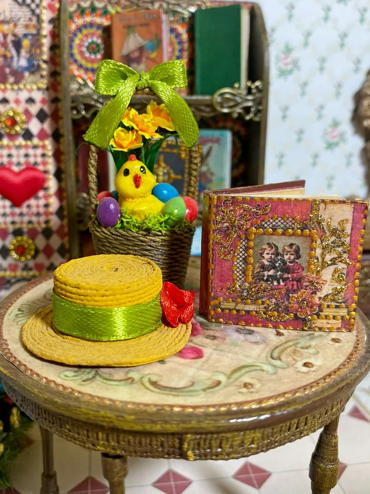 Photo album for a doll. Dollhouse miniature. 1:12. Handmade. Vintage photo album.