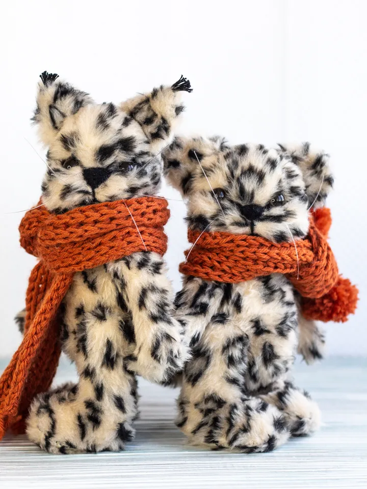 Exclusive Handmade Stuffed Cats toy: A Collectible Soft Animal Gift/ 2 cats together