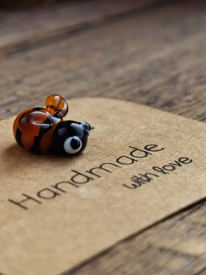 Queen Bee figurine Miniature Bee gifts Honey bee decor Bumble bee gift Terrarium figurines Tiny glass animals Micro bee Small bee Glass bee