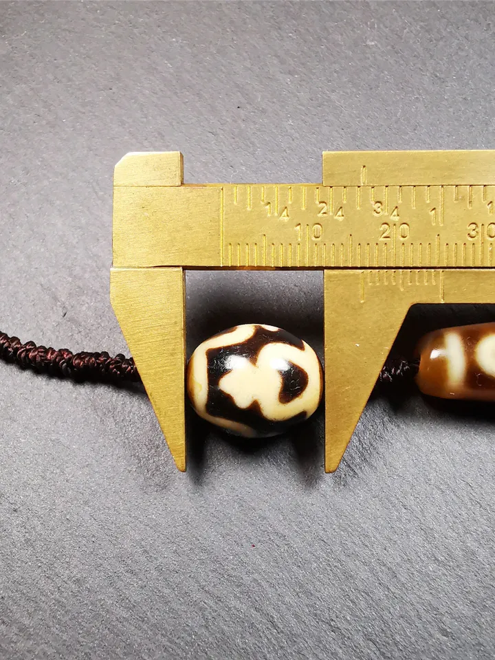 Gandhanra Antique Tibetan Dzi Necklace,9 Eyes Dzi + 2 Wave Darlo Dzi Beads Amulet, 40 Years Old,Protective Charm