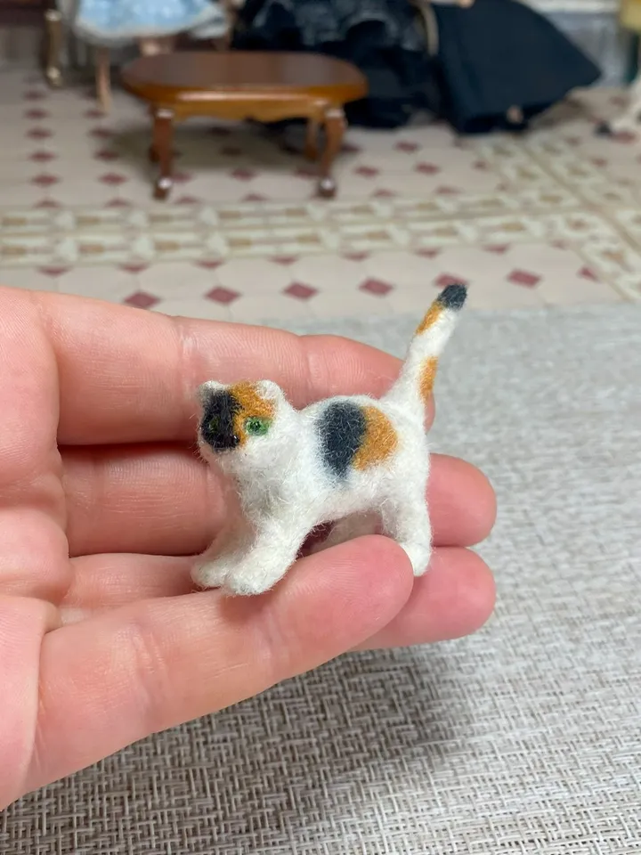 Cat for a dollhouse. Animal for a doll. Miniature cat. 1:12. Handmade.