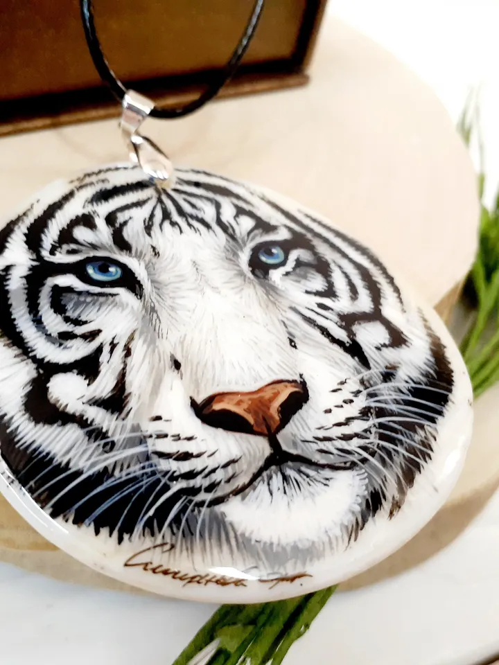 Endangered Elegance: Exquisite Mother-of-Pearl Pendant Depicting Majestic White Tiger - Symbol of Strength, Ethereal Grace, and Beauty