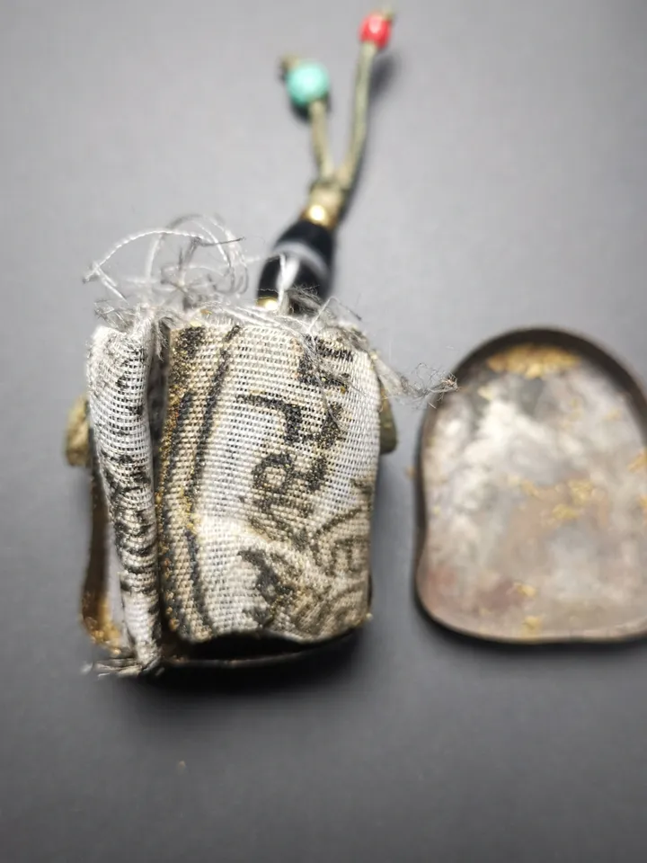 Gandhanra Antique Handmade Gau Ghau Shrine, Mini Tibetan Buddhist Altar Amulet Pendant,80 years old