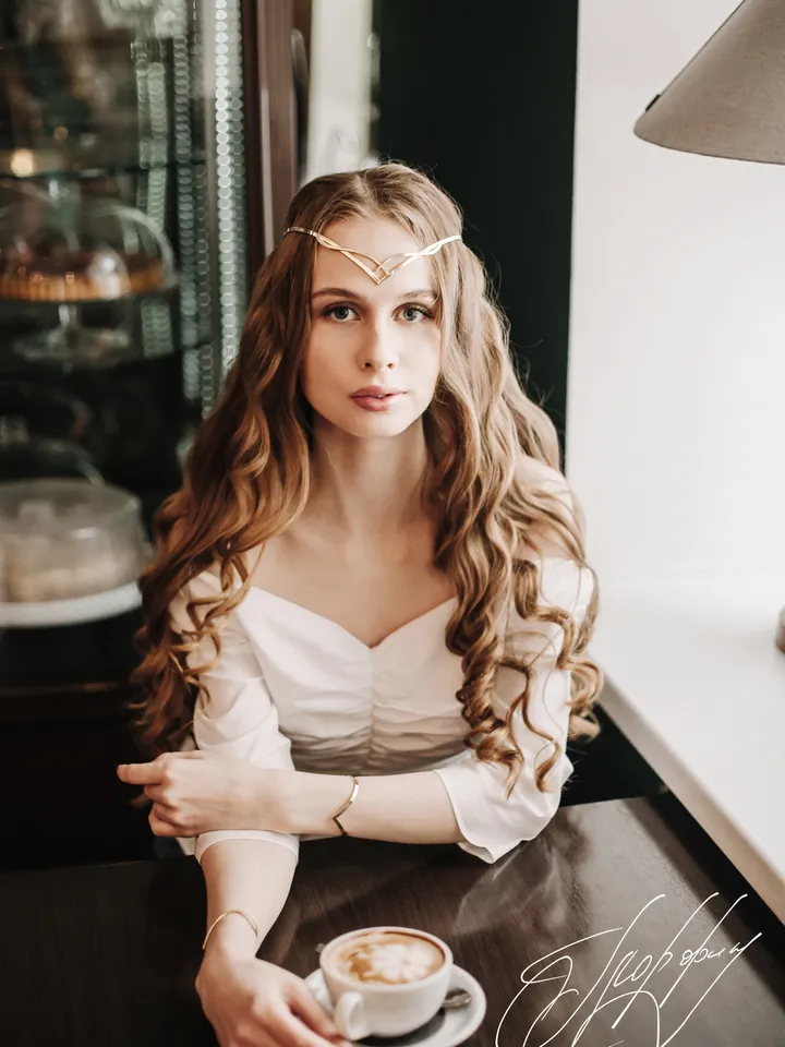 Narrow and light diadem universal accessory, boho and romantic style evening prom tiara, elven jewelry Ancona