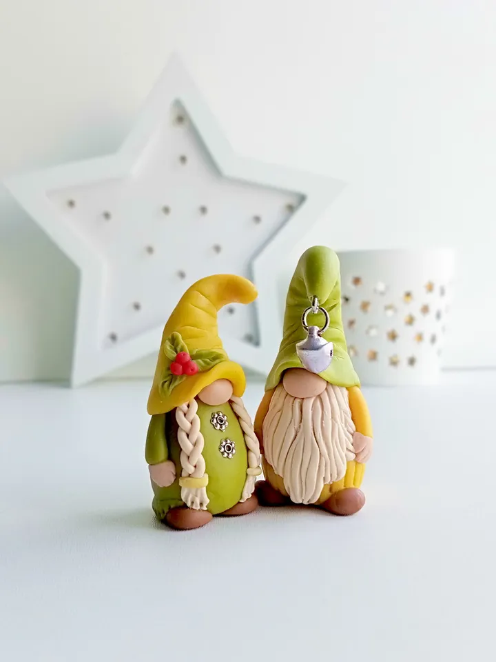 Shelf sitter gnomes/Miniature fairy garden couple gnome/Polymer clay gnomes/Potted plant decor/Fairy Garden for Parents