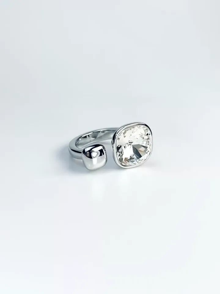 Silver ring with white crystal stone for women, one size adjustable 16-20