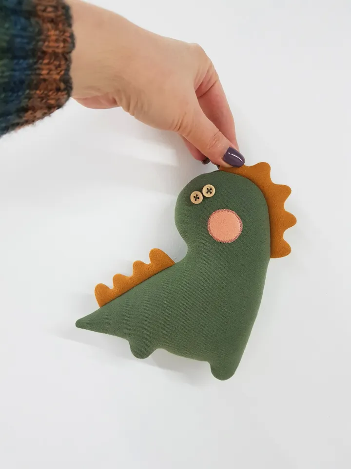 Dinosaur Sewing Pattern pdf, digital tutorial in english, stuffed animal diy
