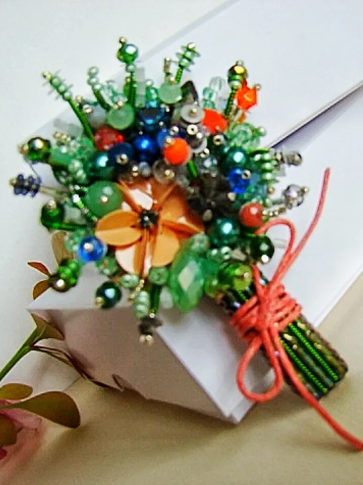 Brooch Bouquet, beaded brooch, flower embroidered, gift ideas