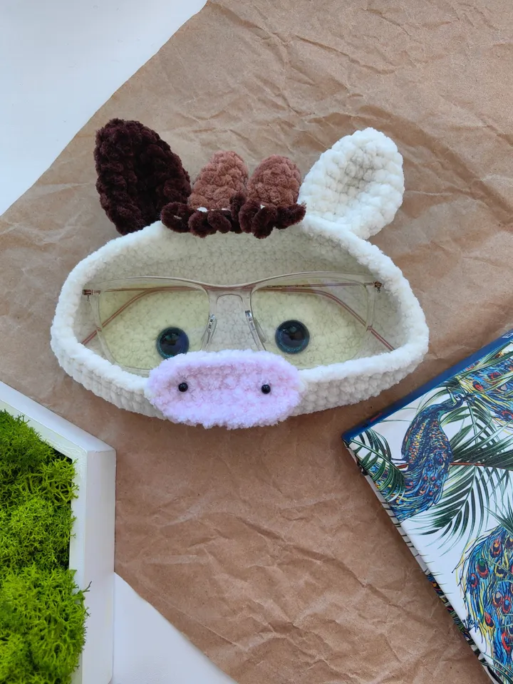 Crochet pattern Glasses holder cow