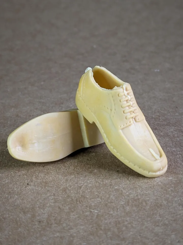 Classic tapered toe mustard shoes for 1/6 scale male dolls