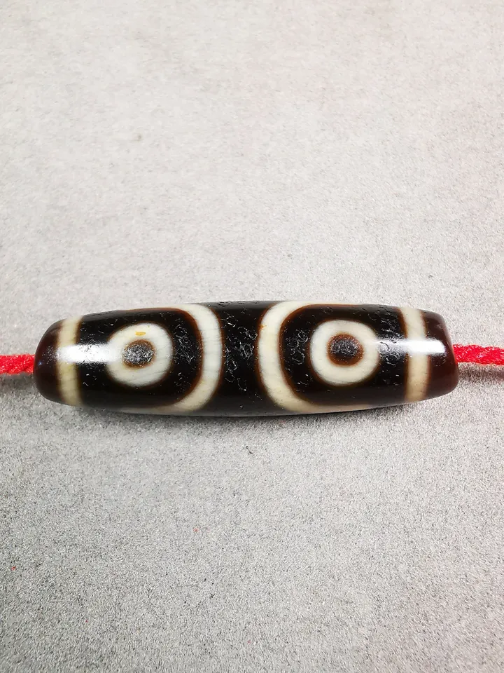 Gandhanra Tibetan 3 Eyed Dzi Bead,Tibetan Chung,Wealth Amulet,Small Size 40*11 mm