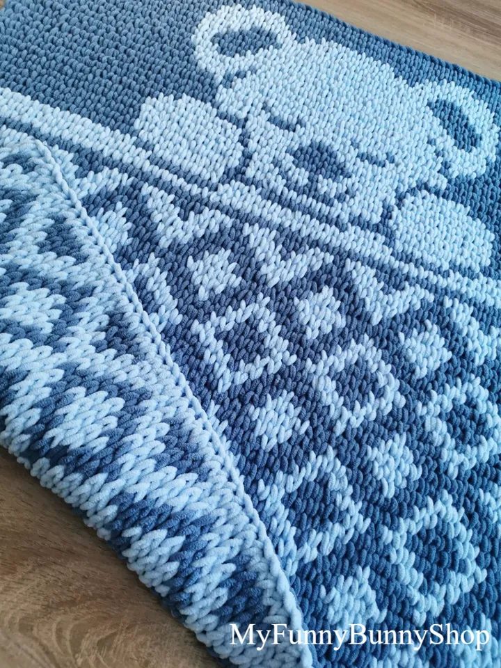 Loop yarn Finger knitted Sleeping bear blanket pattern PDF