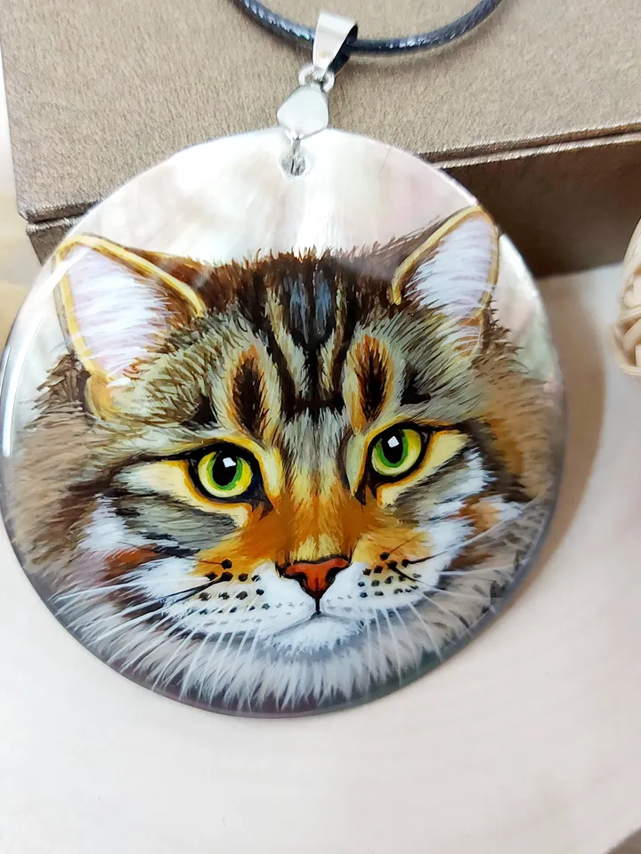 Russian Beautiful Pendant Mother-of-pearl"Red Cat", miniature Hand-painted, Gifts for the new year, Gift for her, Fedoskino Abalone shell
