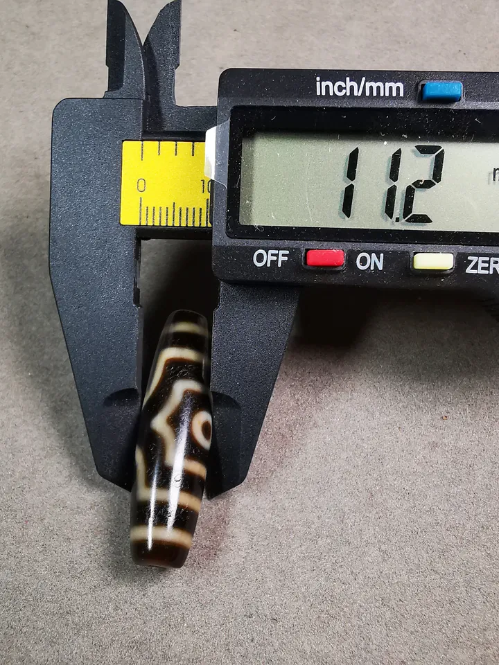 Gandhanra Tibetan 3 Eyed Dzi Bead,Tibetan Chung,Wealth Amulet,Small Size 40*11 mm