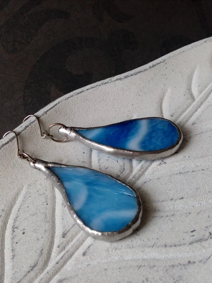 Light blue drop earrings, wavy earring, leaf shape earrings, simple stained glass, kawaii earrings, Dangle earrings