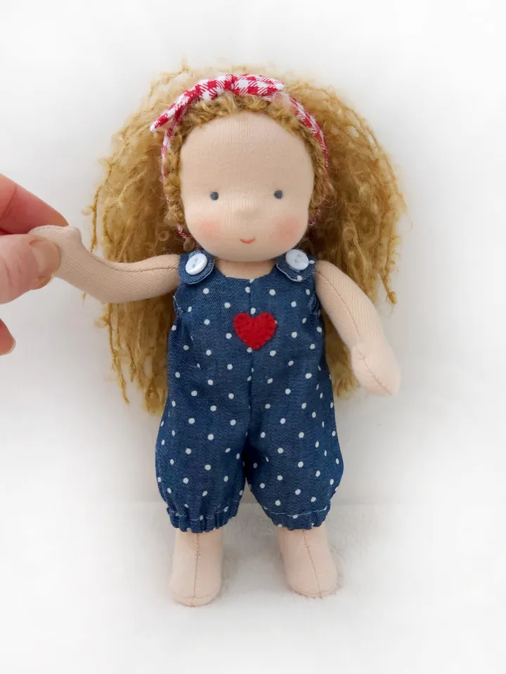 DIY Waldorf doll 7 inch (18 cm) tall. PDF pattern and tutorial. Patterns of doll clothes as bonus!