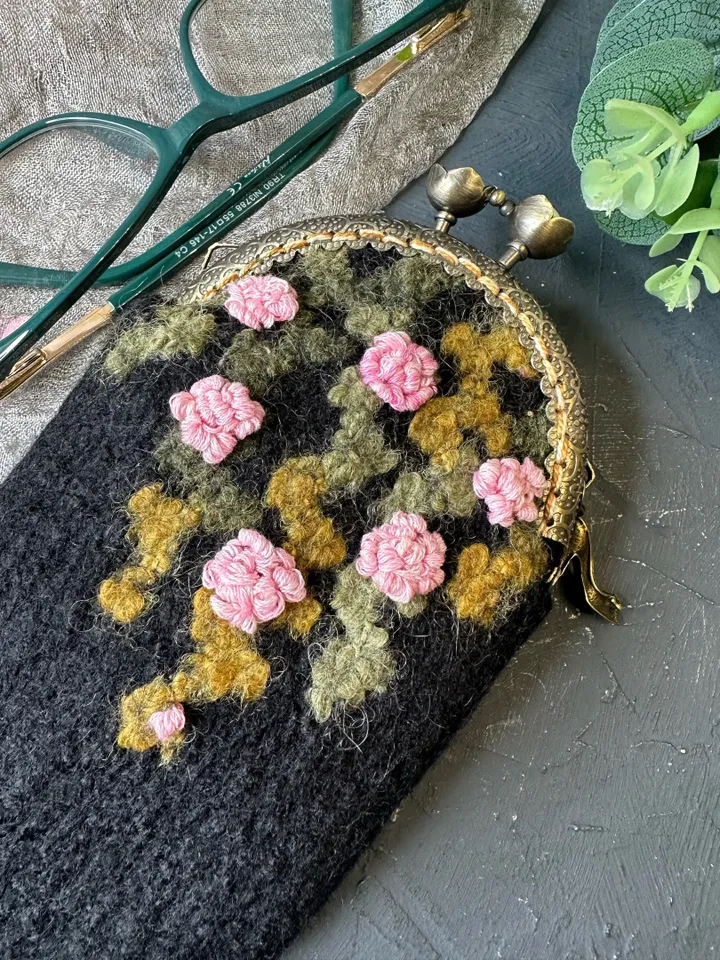 Glasses case with embroidery