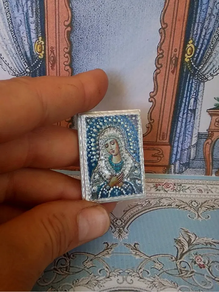 Miniature icon. Christmas.1:12 scale.Dollhouse miniature. Christmas. 1:12.Handmade.