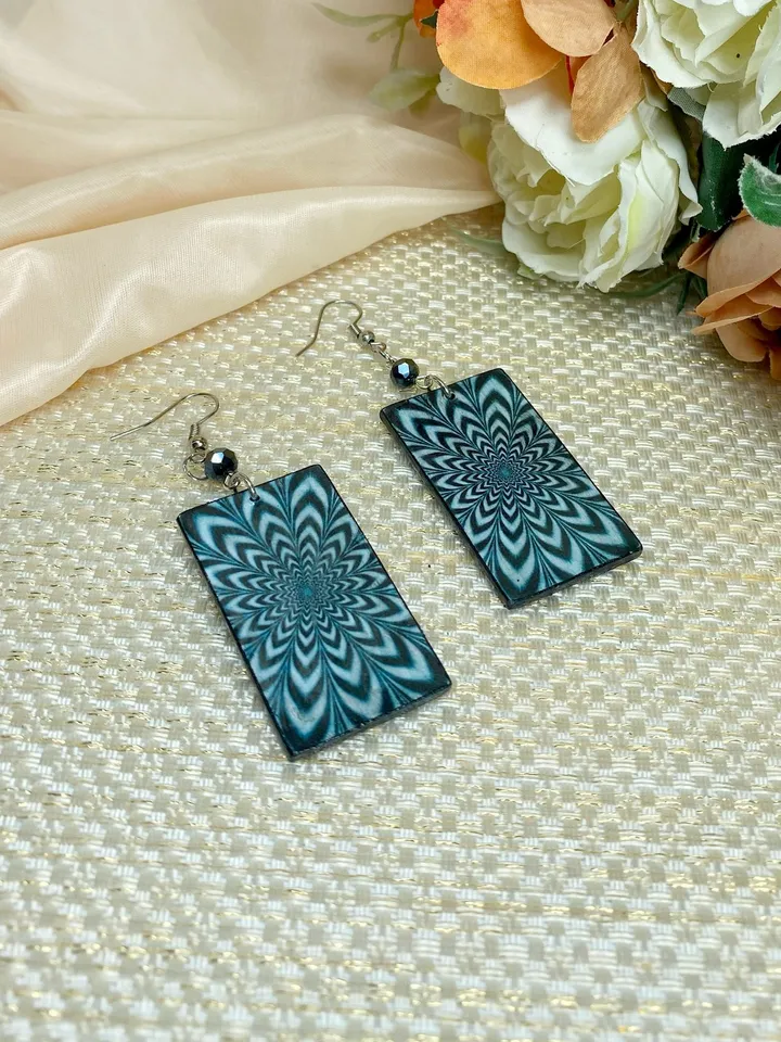 Handmade earrings. Optical illusion. Individual design.