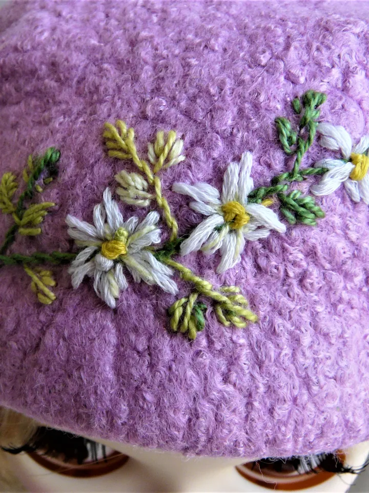 Blythe hat with embroidery
