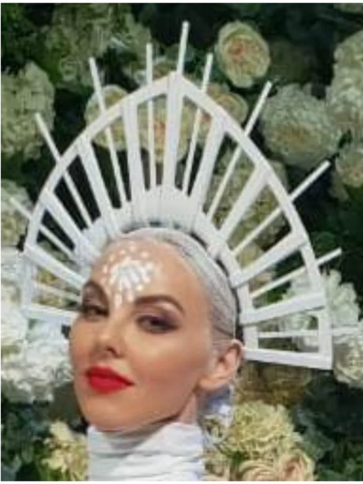 Kokoshnik - Russian - tiara - fan on the head - Slavic - accessory for singers
