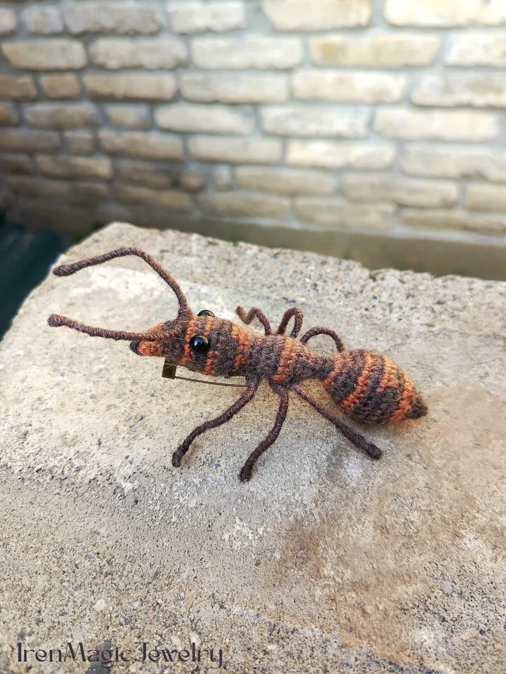 Realistic Crochet Ant Brooch | Nature Insect Pin