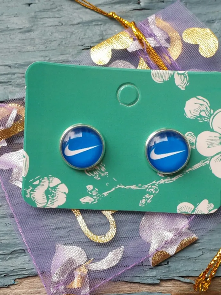 Swoosh earrings studs