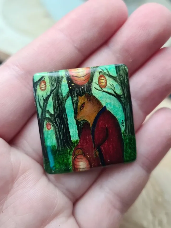 Kitsune brooch, real oil painting miniature on mother of pearl. Kitsune fox pin