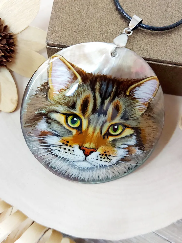 Russian Beautiful Pendant Mother-of-pearl"Red Cat", miniature Hand-painted, Gifts for the new year, Gift for her, Fedoskino Abalone shell