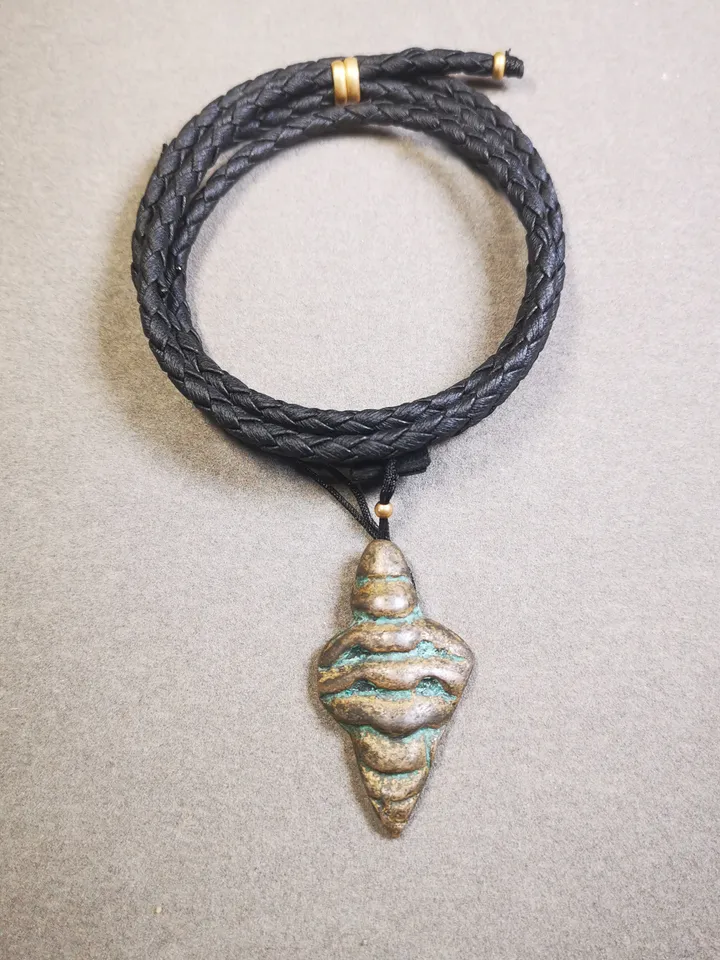 Gandhanra Handmade Shankha(Divine Conch) Badge,Tibetan Buddhist Protective Amulet Pendant,Made of Lima Brass