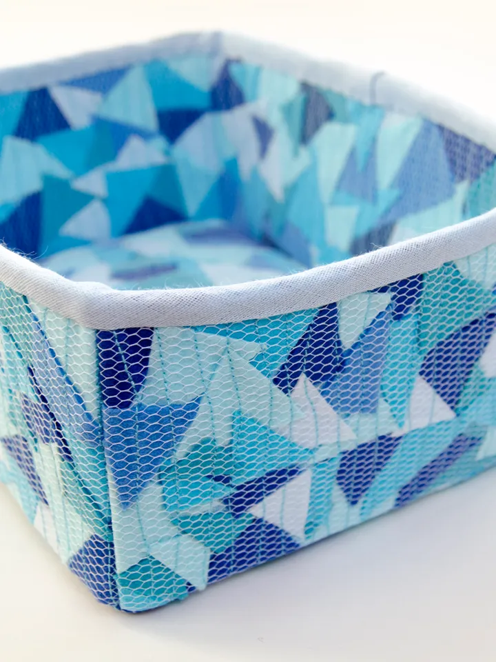 PDF Tutorial how to sew Box from felt scraps