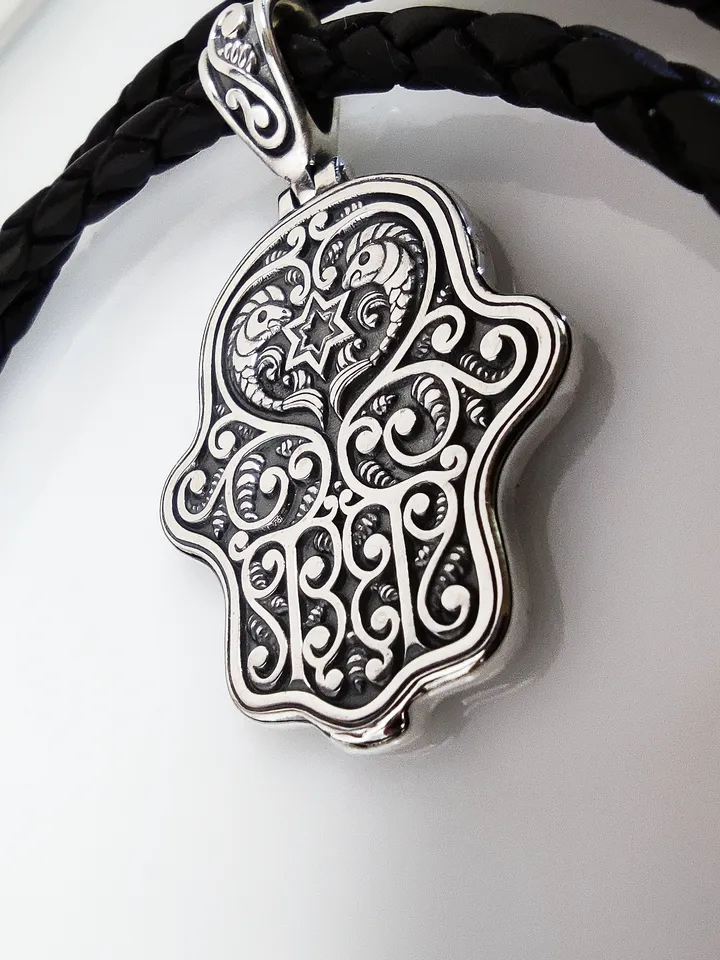 Jewish gift - Gaitan (string) + Hand of Miriam - Hamsa