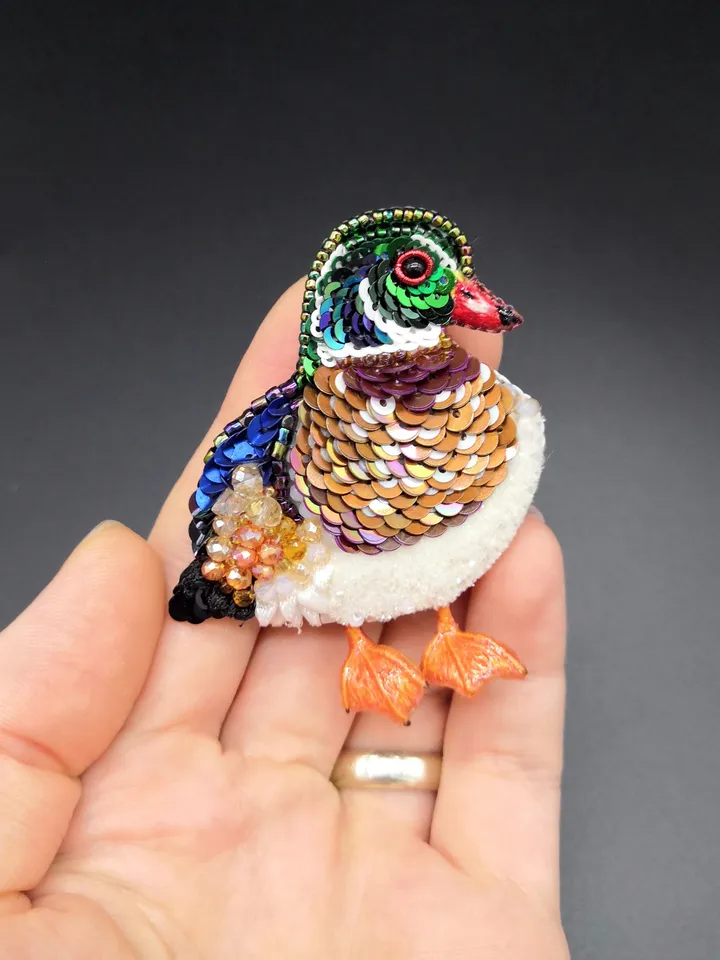 Duck brooch made of beads