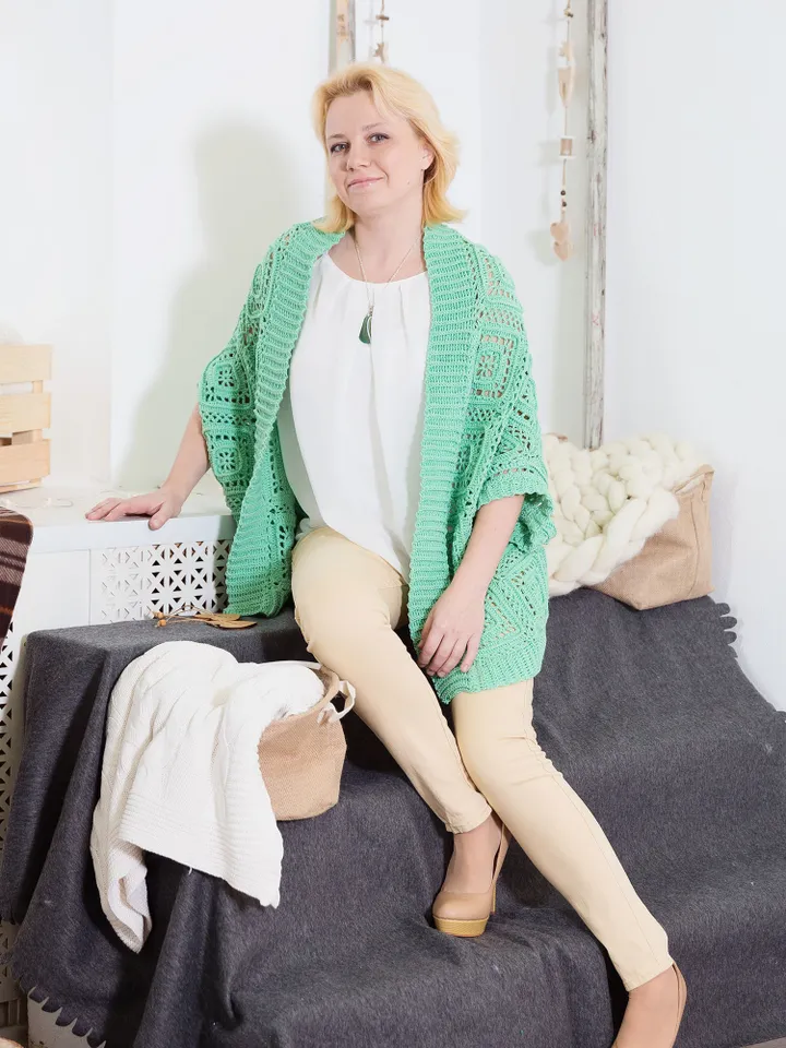 Women's Cardigan Poncho Crochet Pattern
