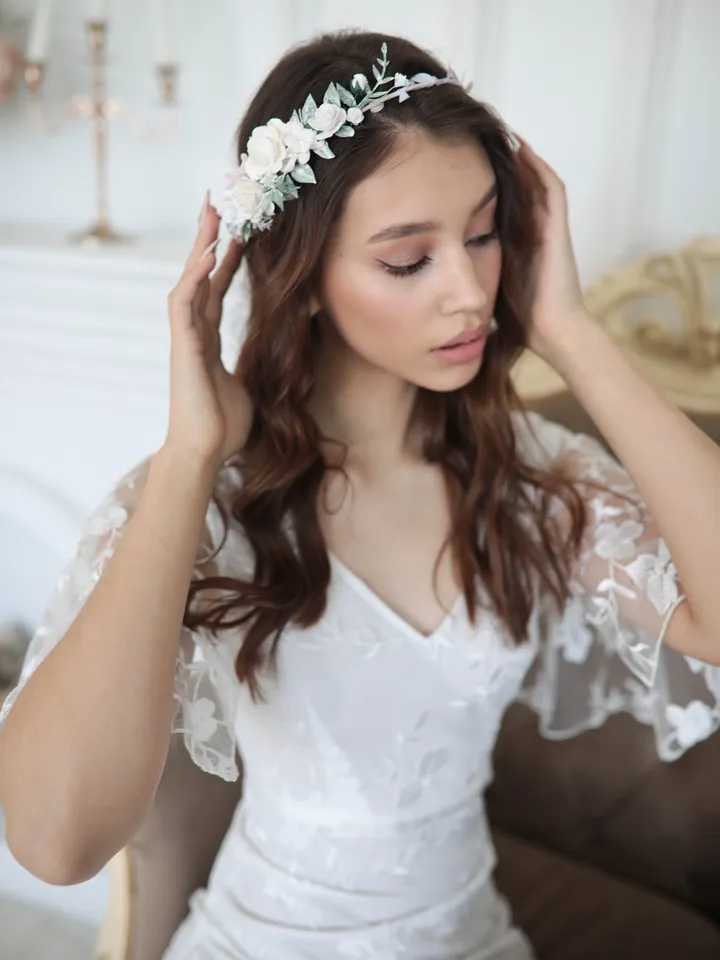 White flower crown, Wedding Flower Crown, Side Flower crown, Bohemian crown, Flower Girl Crown, Rose Flower Headband