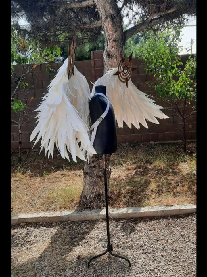 wings Venti, cosplay Venti, archon, wings on Halloween, angel wings, white wings, Genshin cosplay, Genshin Impact Venti cosplay