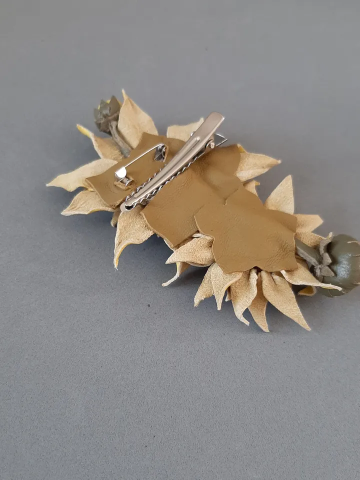 Leather necklace sunflower for her , 3rd anniversary gift for wife, Leather women's jewelry