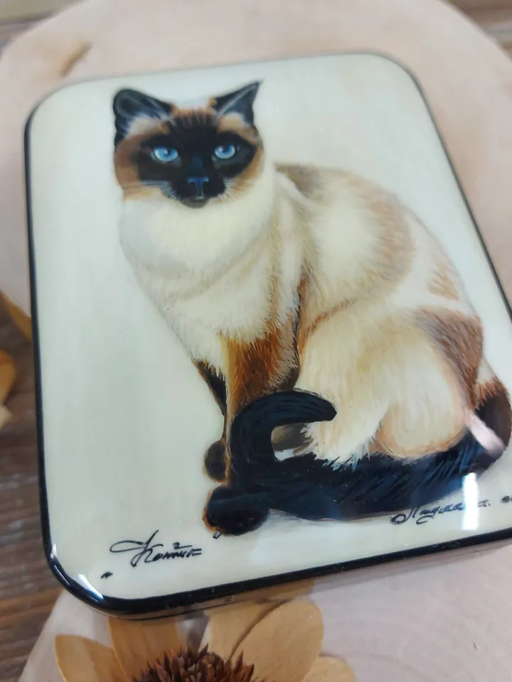 Nice Russian lacquer box "Siamese cat. Pet" Hand painted miniature, jewelry box, Gift for cat lovers, Art gift Fedoskino. New year's gift