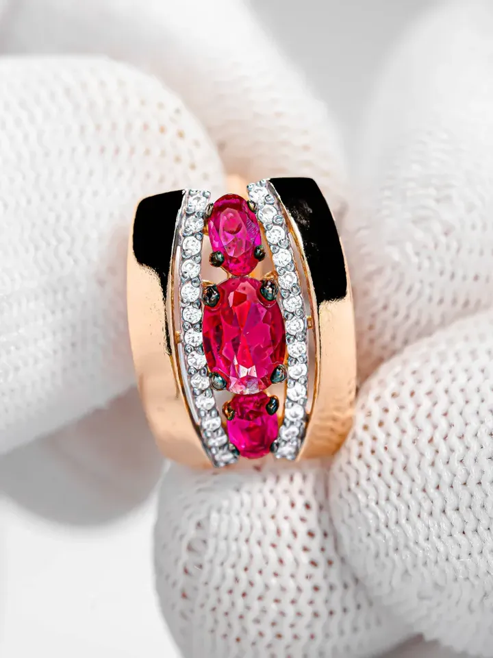 Earrings jewelry Silver gold plated 925 assay value with corundum ruby