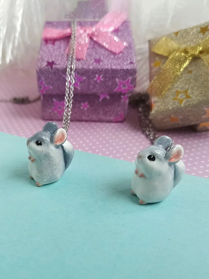 a Chinchilla necklace light gray (US discount)