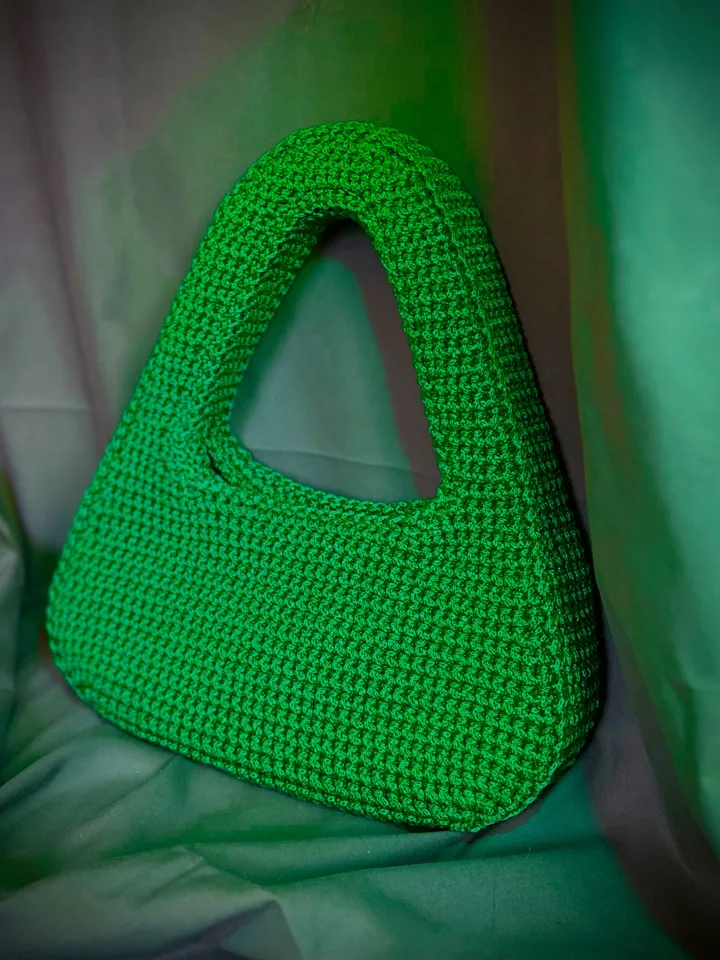 Green women one piece handbag, vegan crossbody, top handle, small purse, crochet clutch, shoulder bag, casual wear