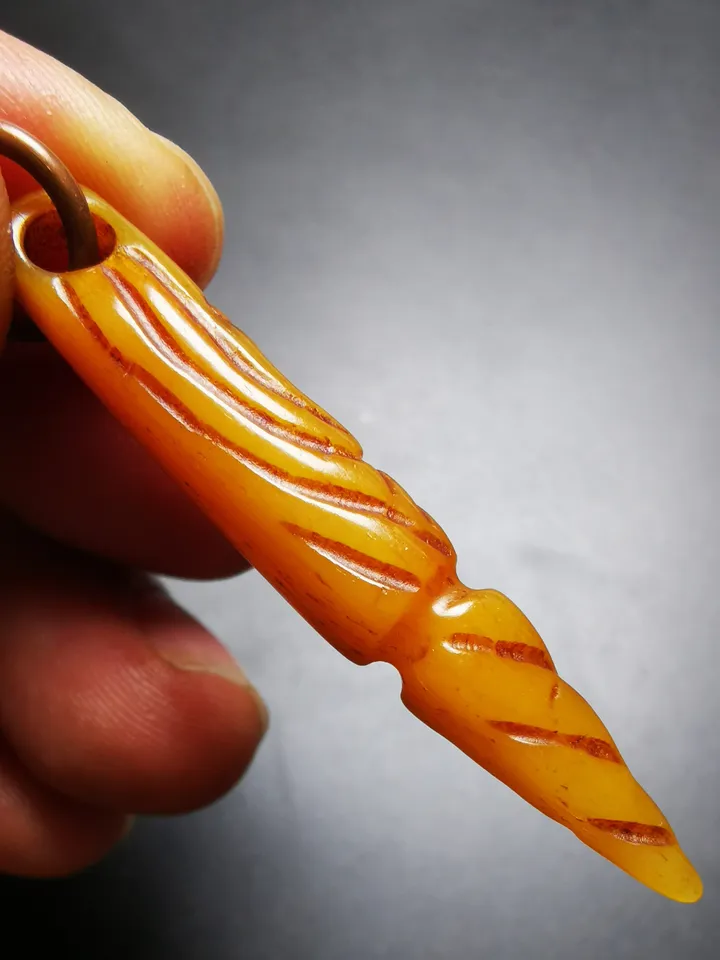 Gandhanra Tibetan Bone Carved Amulet Kila(Dorje Phurba), Skull Smasana Pattern,Hand-Carved Counter Pendant for Mala,Prayer Beads
