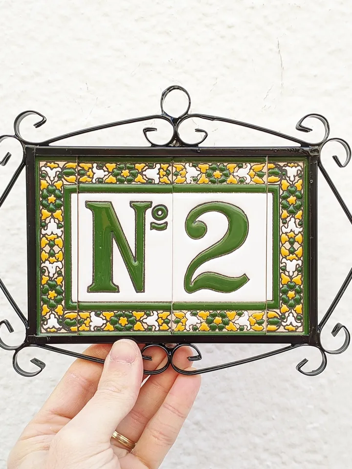 Ceramic letters and numbers 11cm (4.3") for the wall - Hand-glazed in Spain - "VERDE-FLORES" models - Ceramic letters number -
